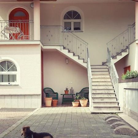Prenocisca Angelin Hram, Tiny Apartments Markovec Exterior photo